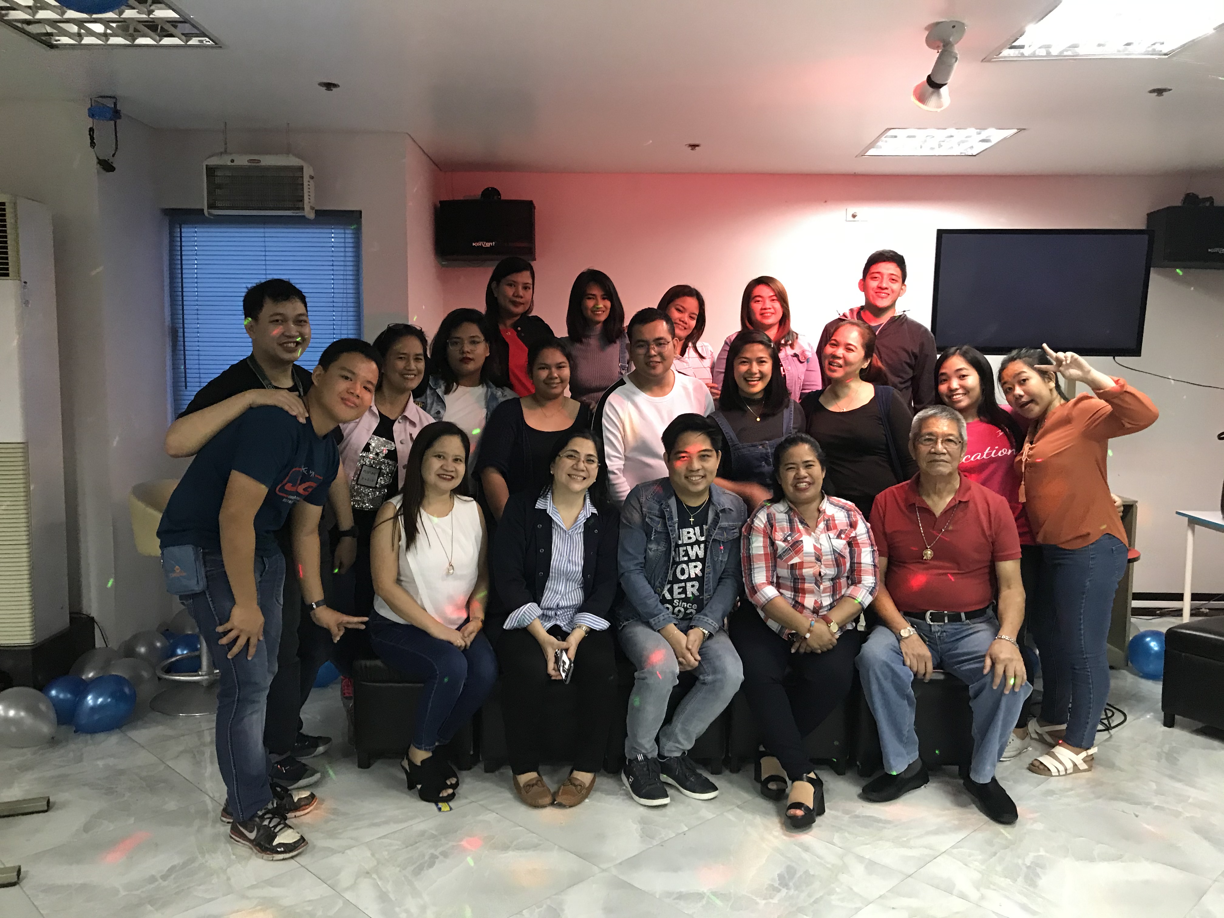 news-Olivarez College Graduate School Holds Christmas Party ?>